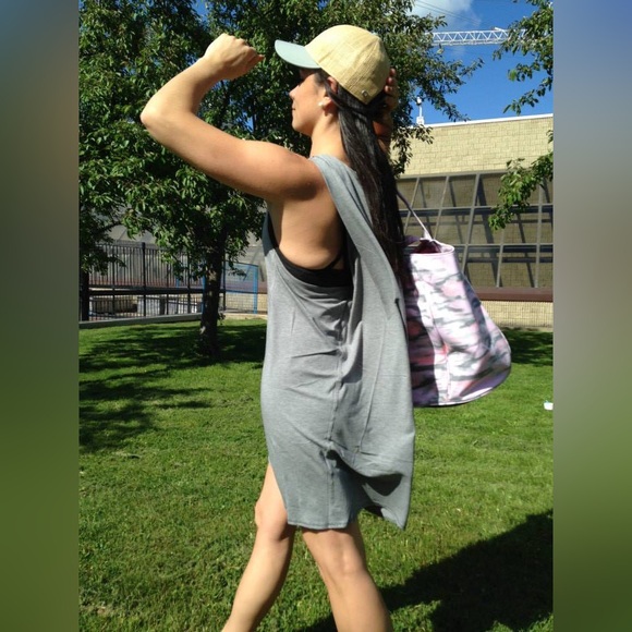 Lululemon Salutation To Savasana Dress in Grey, size 4/6 - Picture 3 of 14